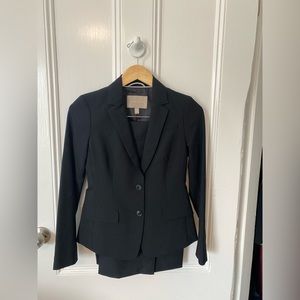 Banana Republic 00P skirt suit